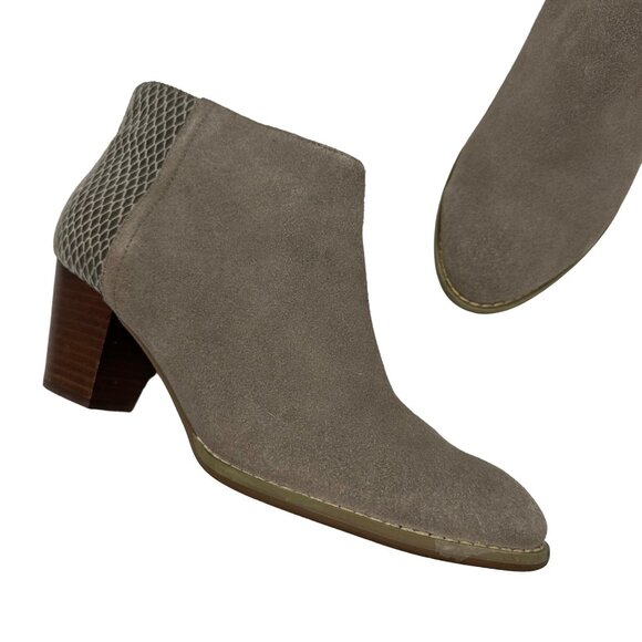 Vionic By Orthaheel Upright Bromley Ankle Leather Bootie Size 8 Gray Suede Snake - Picture 1 of 8